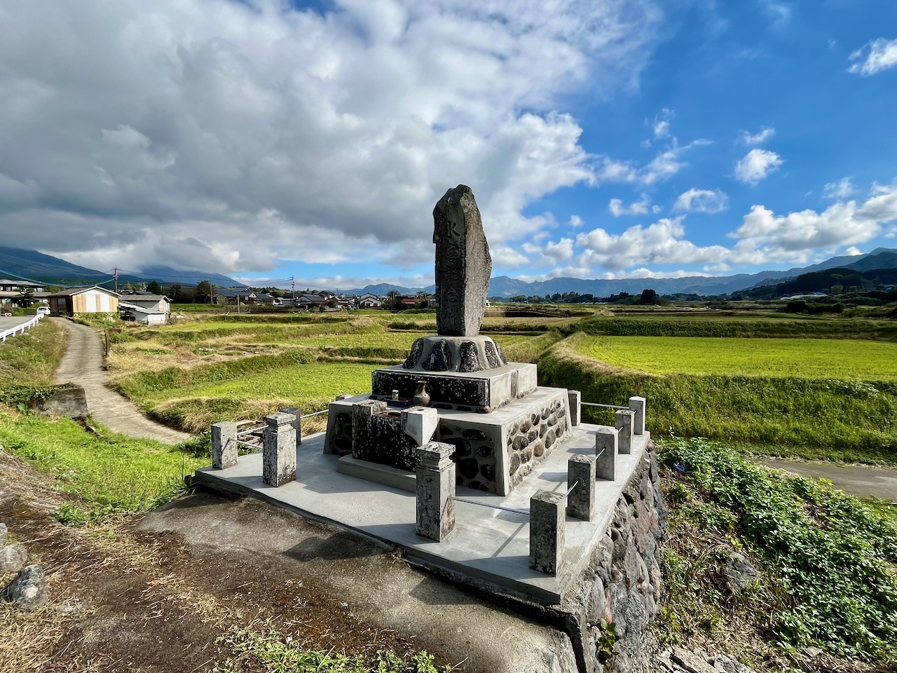南阿蘇村吉田３区の水害碑